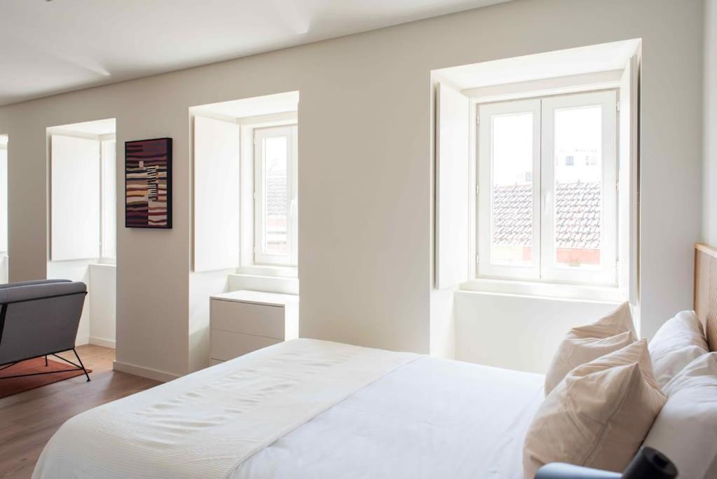 Pardal 1b - Luxury Studio In Alcantara With Parking Nearby Apartment *